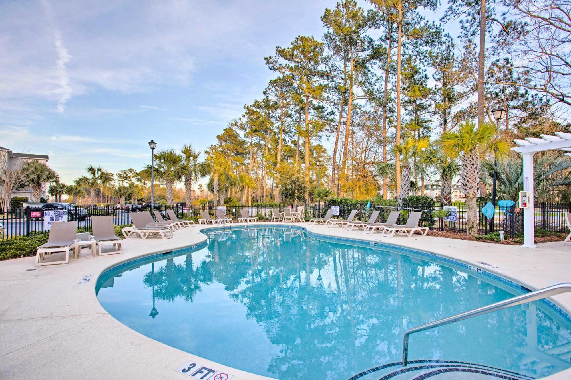 Myrtle Beach Golf Retreat With Balcony And Resort Pool Exterior photo